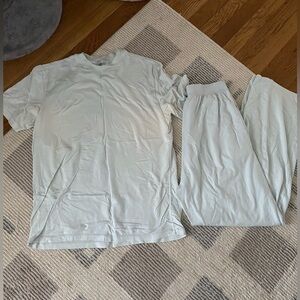 Skims Sleep/Lounge Set in Frost